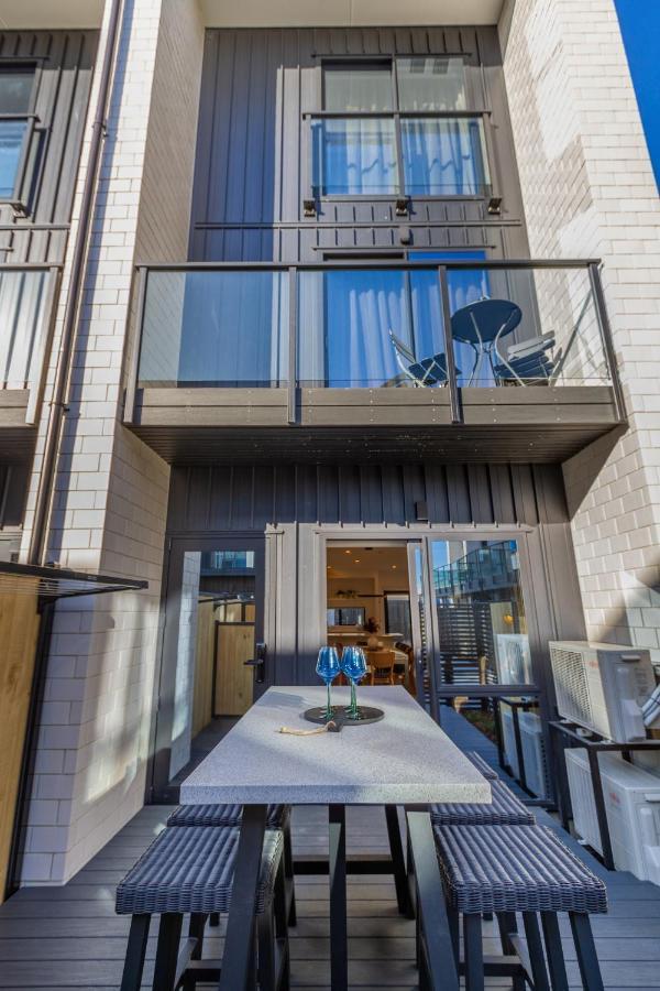 Walk To Riverside Market 4 Bed 4 Bath With Car Park Крайстчърч Екстериор снимка