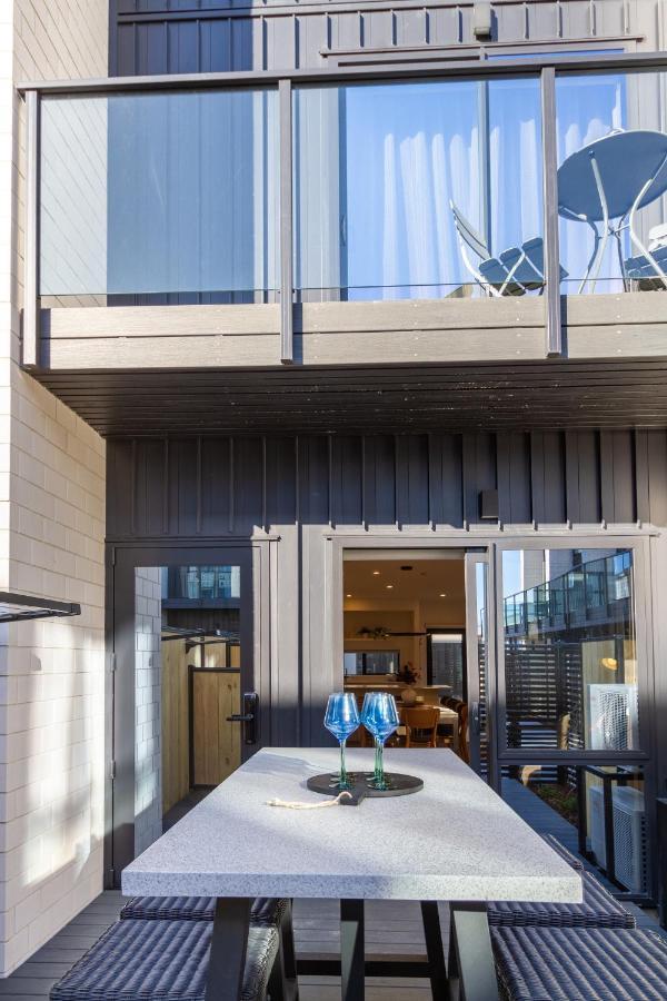 Walk To Riverside Market 4 Bed 4 Bath With Car Park Крайстчърч Екстериор снимка